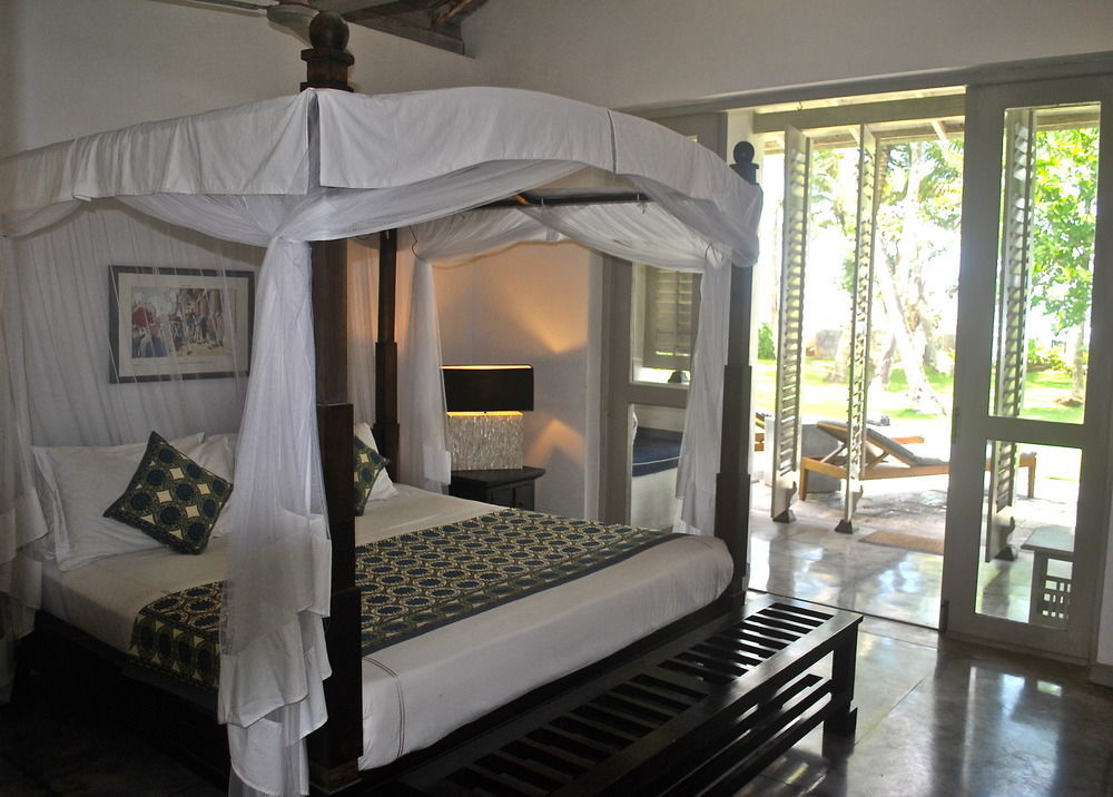 Satin Doll Hotel Unawatuna Exterior foto